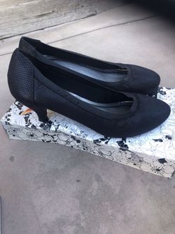 Black beautiful comfort heels