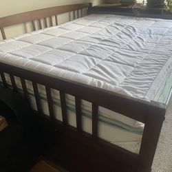 Full Size Daybed W/ Foam Mattress & Topper