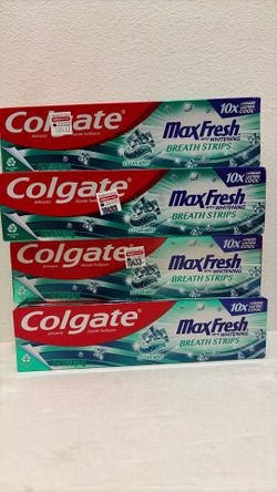 Colgate MaxFresh with Whitening Breath Strips Toothpaste Combo Set