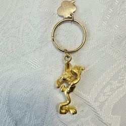 Beautiful Looney Tunes Bugs Bunny Golfing Keychain, Gold Tone W/ Tag “Heads Up Doc”. New. Never used.