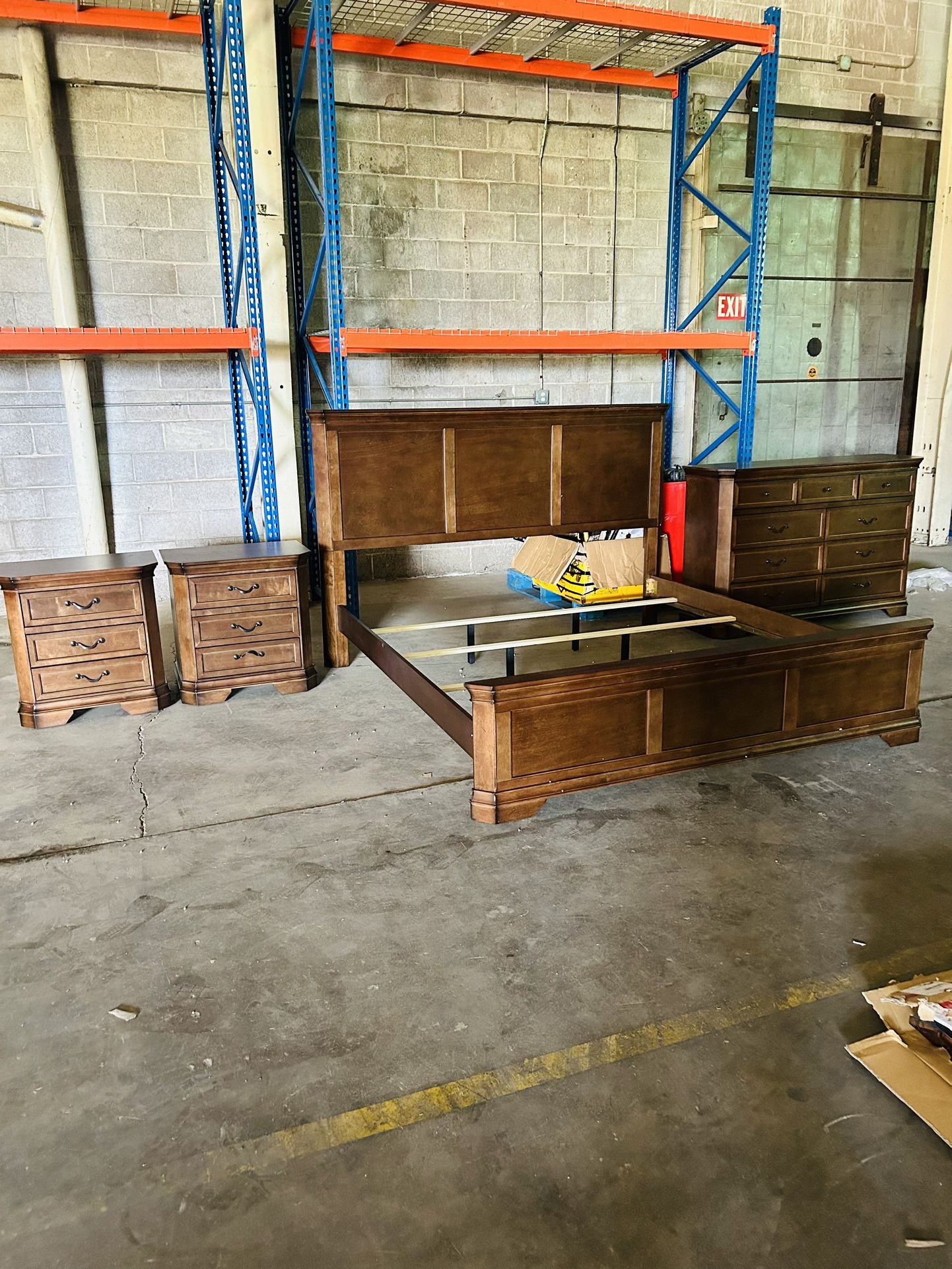New King Bedroom Set