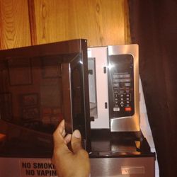 Huge Toshiba Microwave $59/Majic Cheif$59