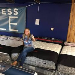 Get your  NEW Pillowtop, Hybrid, Firm Mattress  for a Queen bed King bed! We offer Twin, Full, Queen King, Cal California King, Frames Boxspring 