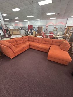 U shape Sectional Sofa/ Couch (We Deliver)