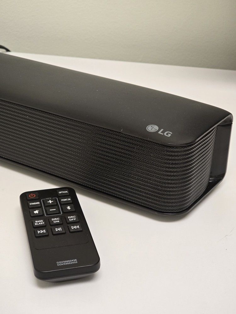 LG soundbar with remote