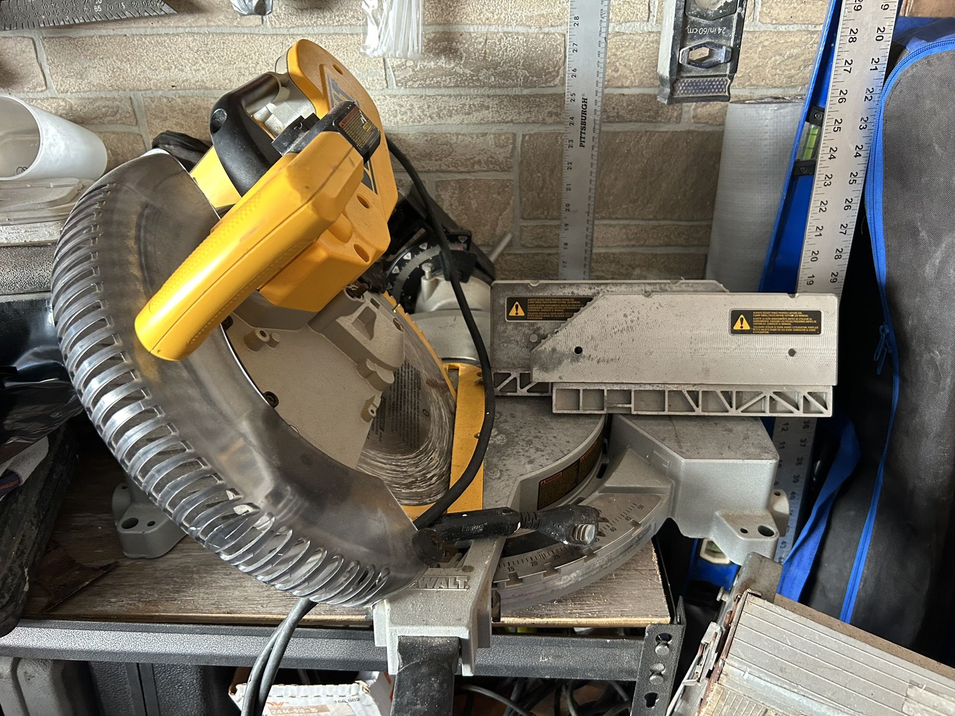 Dewalt Electric Saw   12 Inch