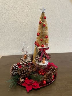 Handmade enchanted forest featuring natural pine cones – a beautiful Christmas decoration