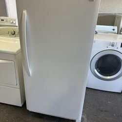 Kenmore medium size  13.8 Cu.Ft. Frost-Free Upright Freezer can deliver  Retail price $500