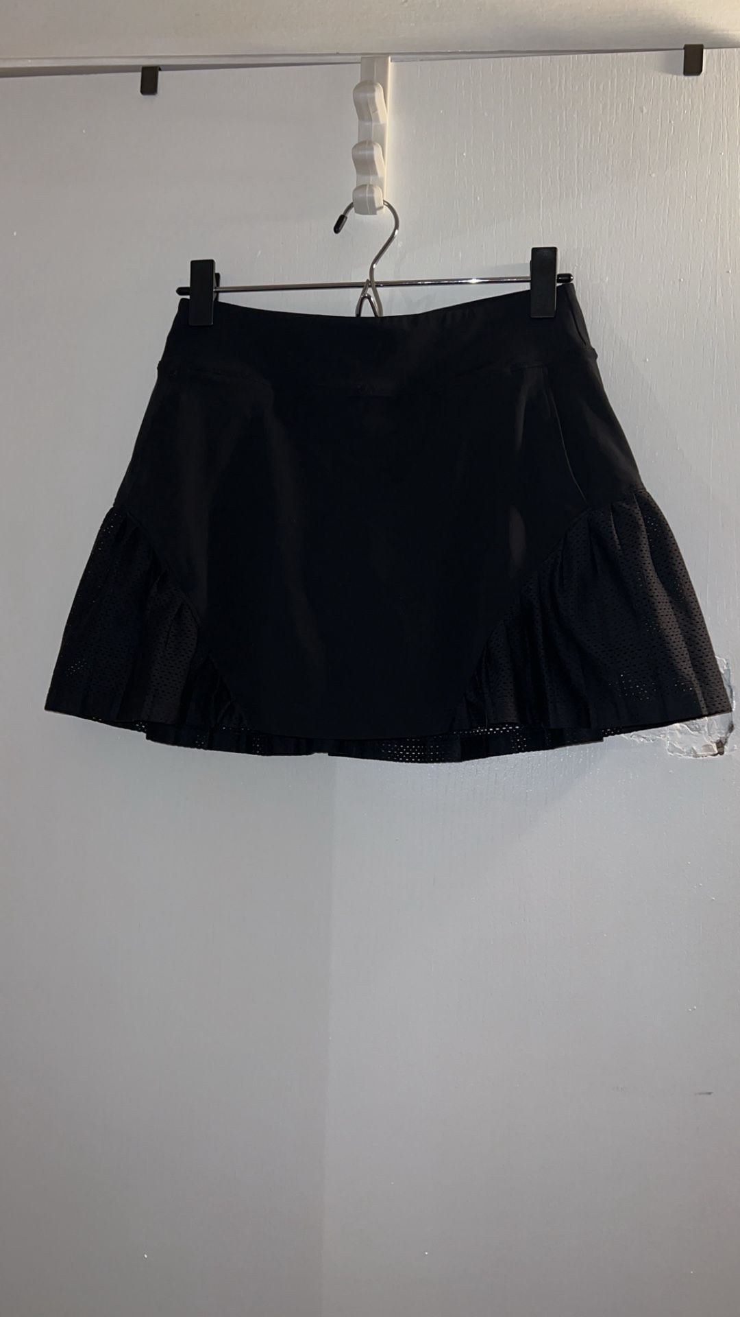Black under armour tennis skirts