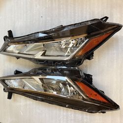 Pair Nissan Kicks S/SV 2021 2022 2023 Halogen Headlights Chrome Headlamps Right Left Side 