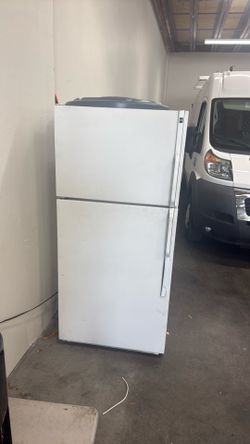 Hotpoint fridge.