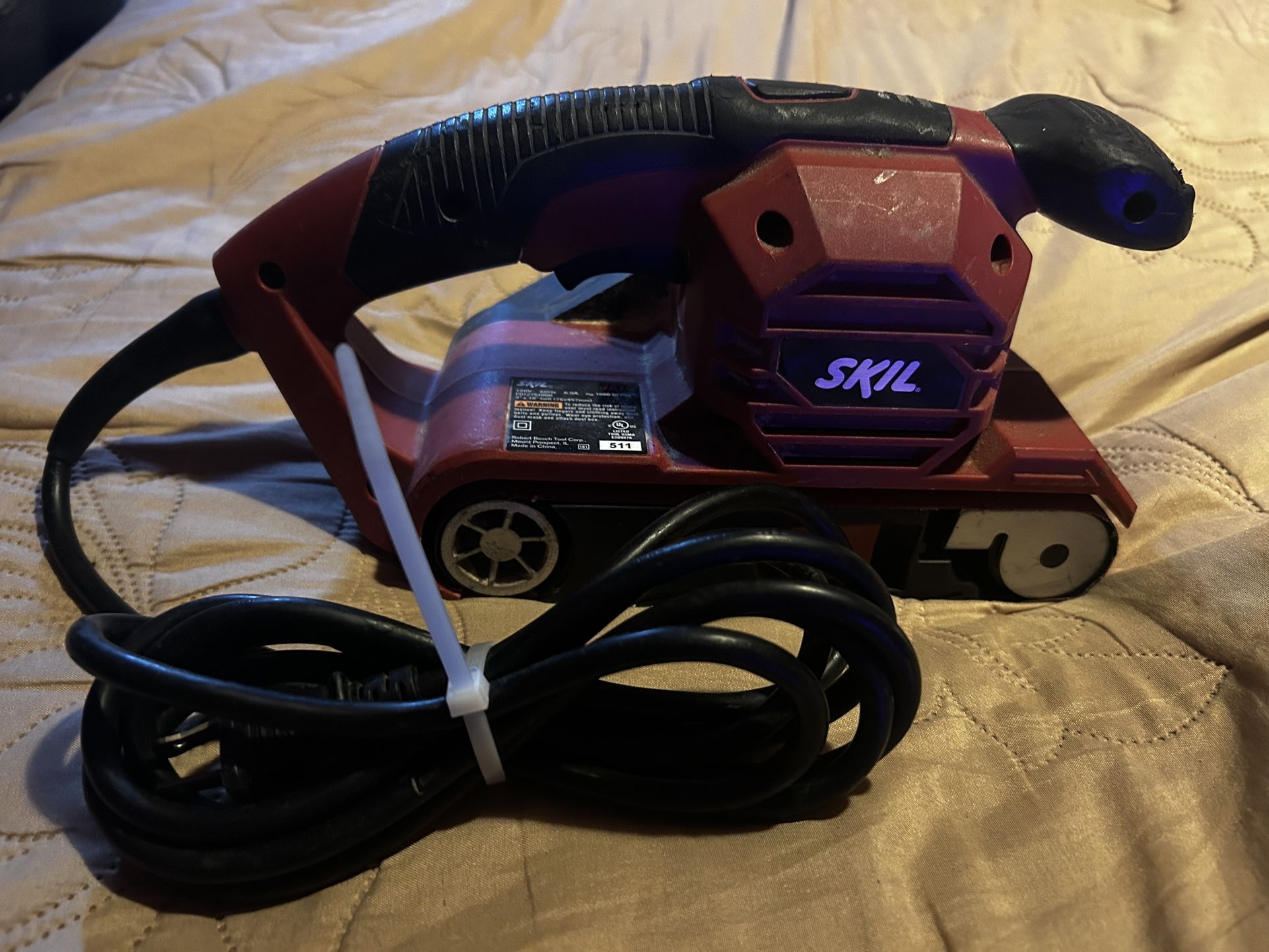 Skil 7510-01 120 Volt 3-InchX 18-InchBelt Sander,Red