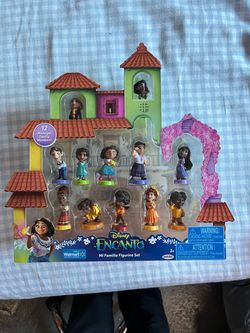 Encanto figurine set