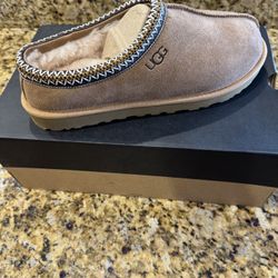 UGG M TASMAN Size 9
