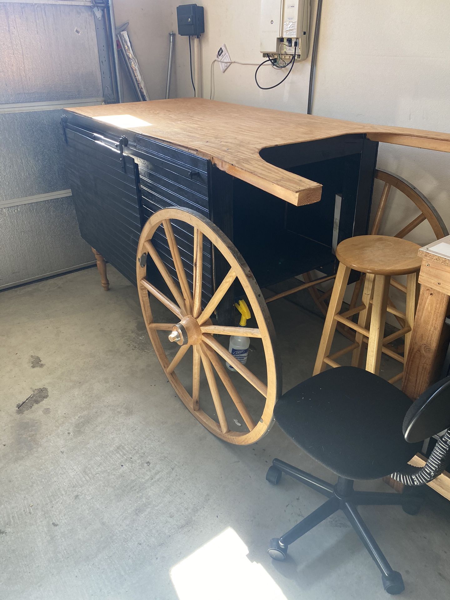 Wagon cart, real 36 inch real wagon wheels worth $300.