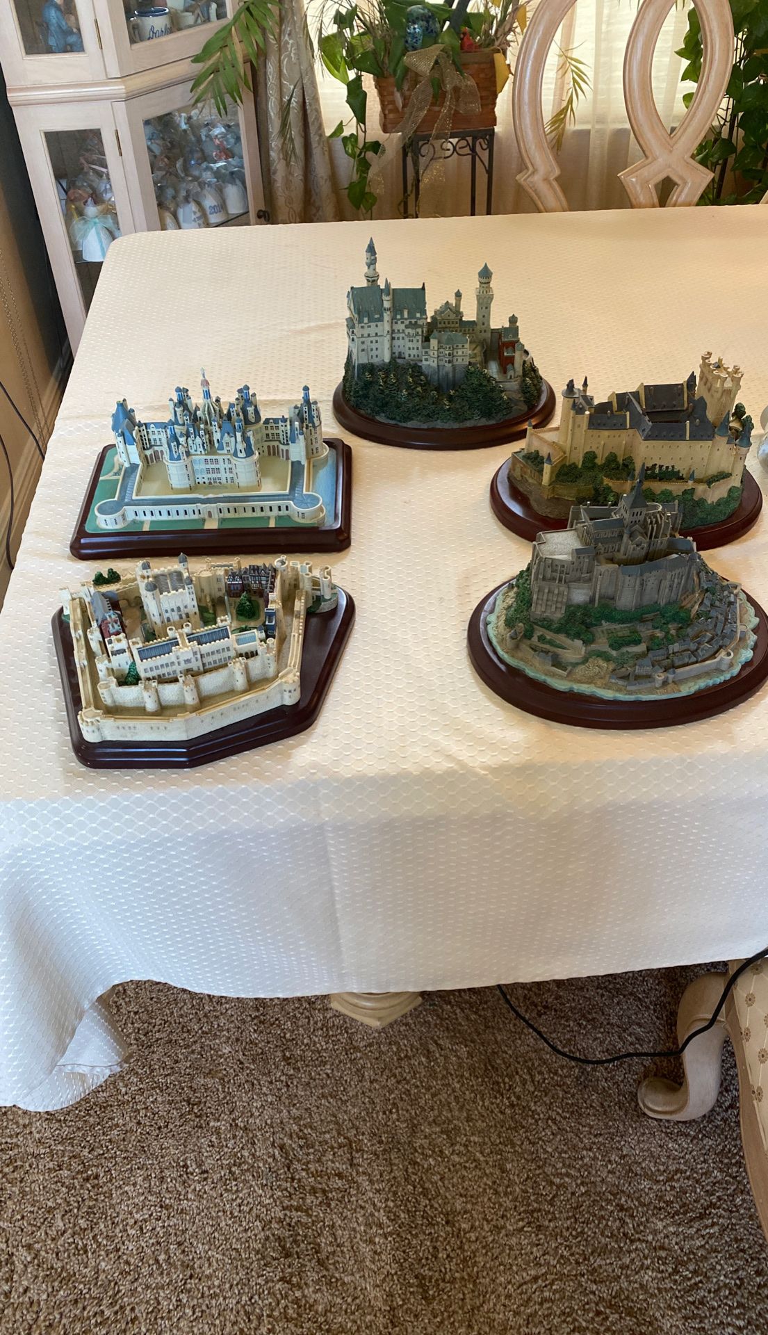 5 Lenox Castles of the World