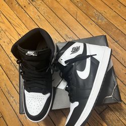 New Nike Air High Jordan 1 Black White Sz 1
