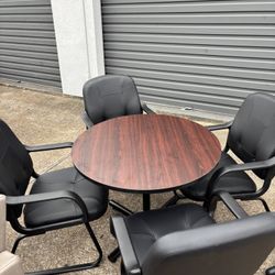 Wood Table And 4 Leather Seats 