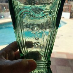 Fleur de Lis Emerald Green Art Glass