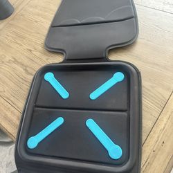 Munchkin Elite Seat Guardian Protector