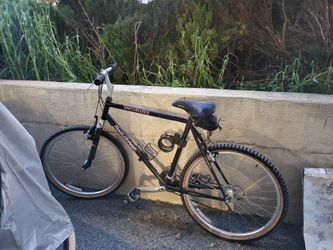 Specialized Rockhopper Bike For Sale!! 