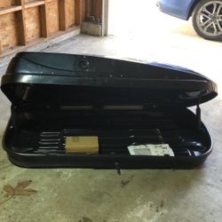 Cargo container for top of car or SUV