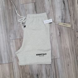 Essentials shorts light oat