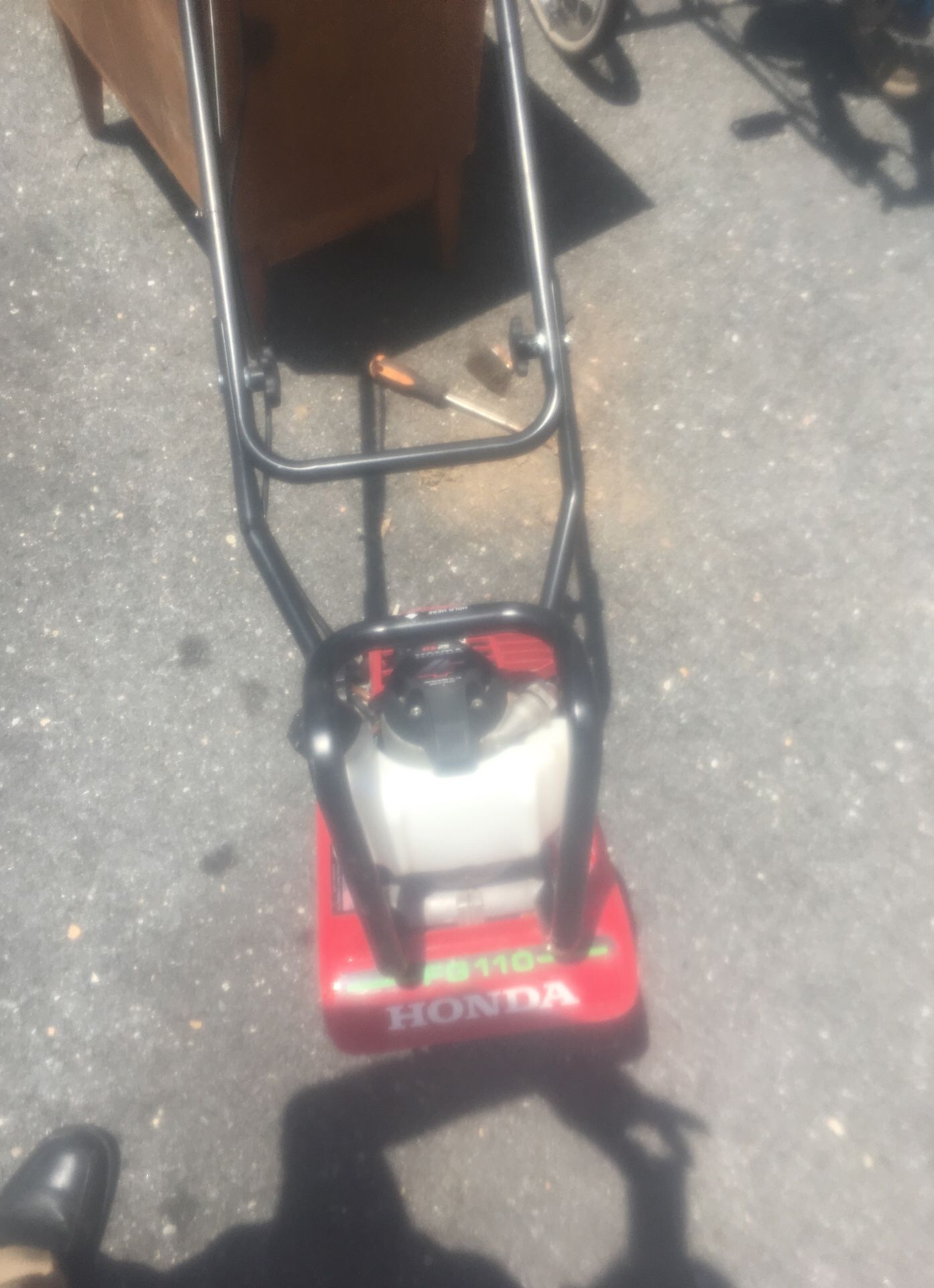 Honda tiller, used only twice, almost brand new