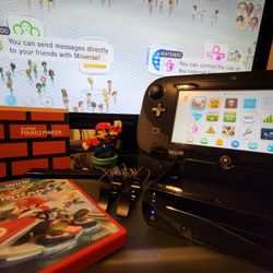 Nintendo Wii U (32gb Mario Maker Edition with box)