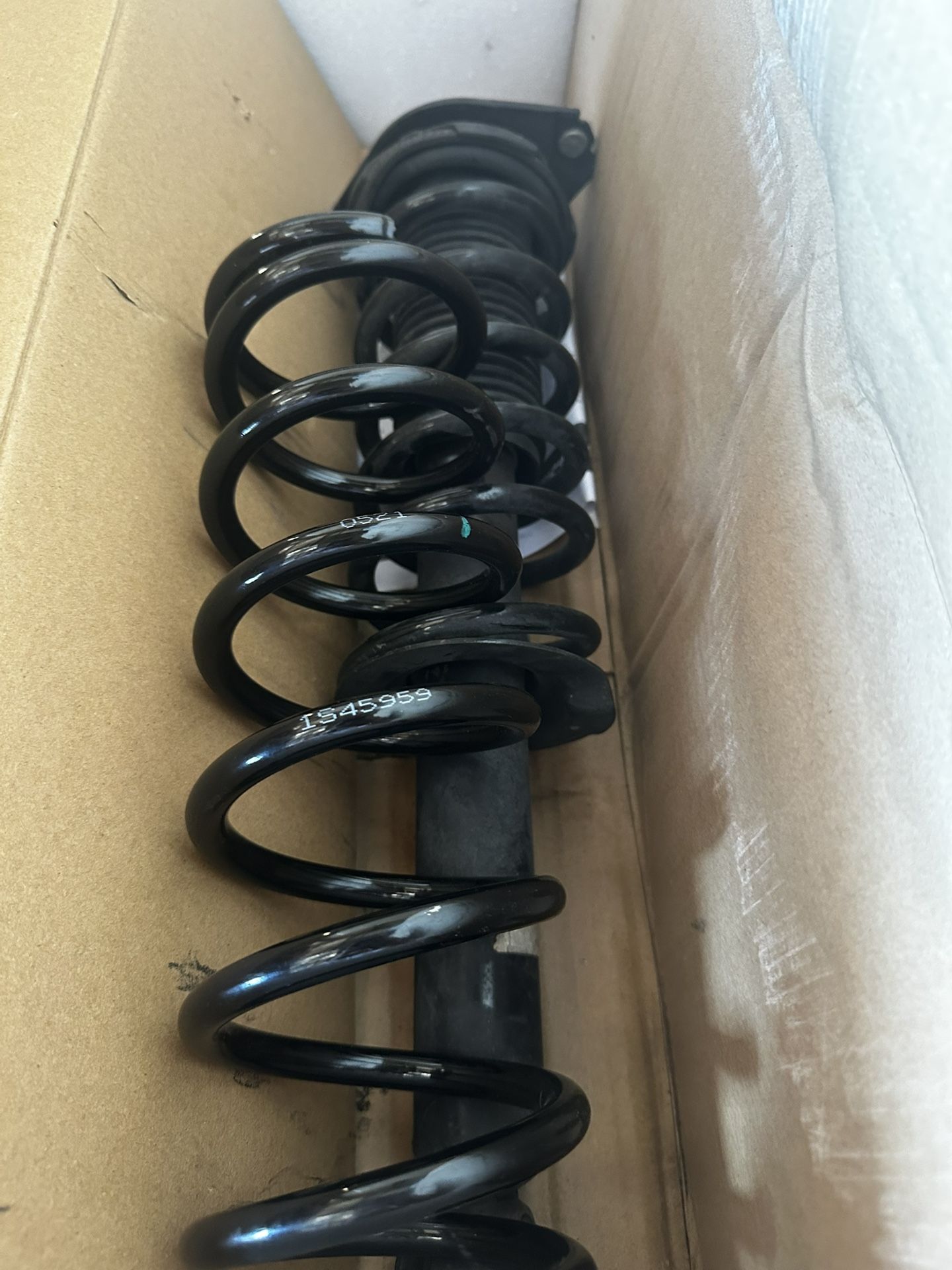 2016 Outback Rear Struts