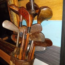 Antique Hickory Shaft Golfclubs