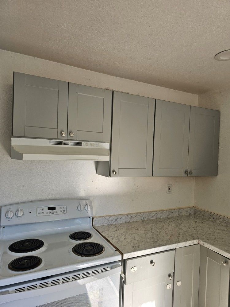 Vanity Small Kitchen Appliances Included