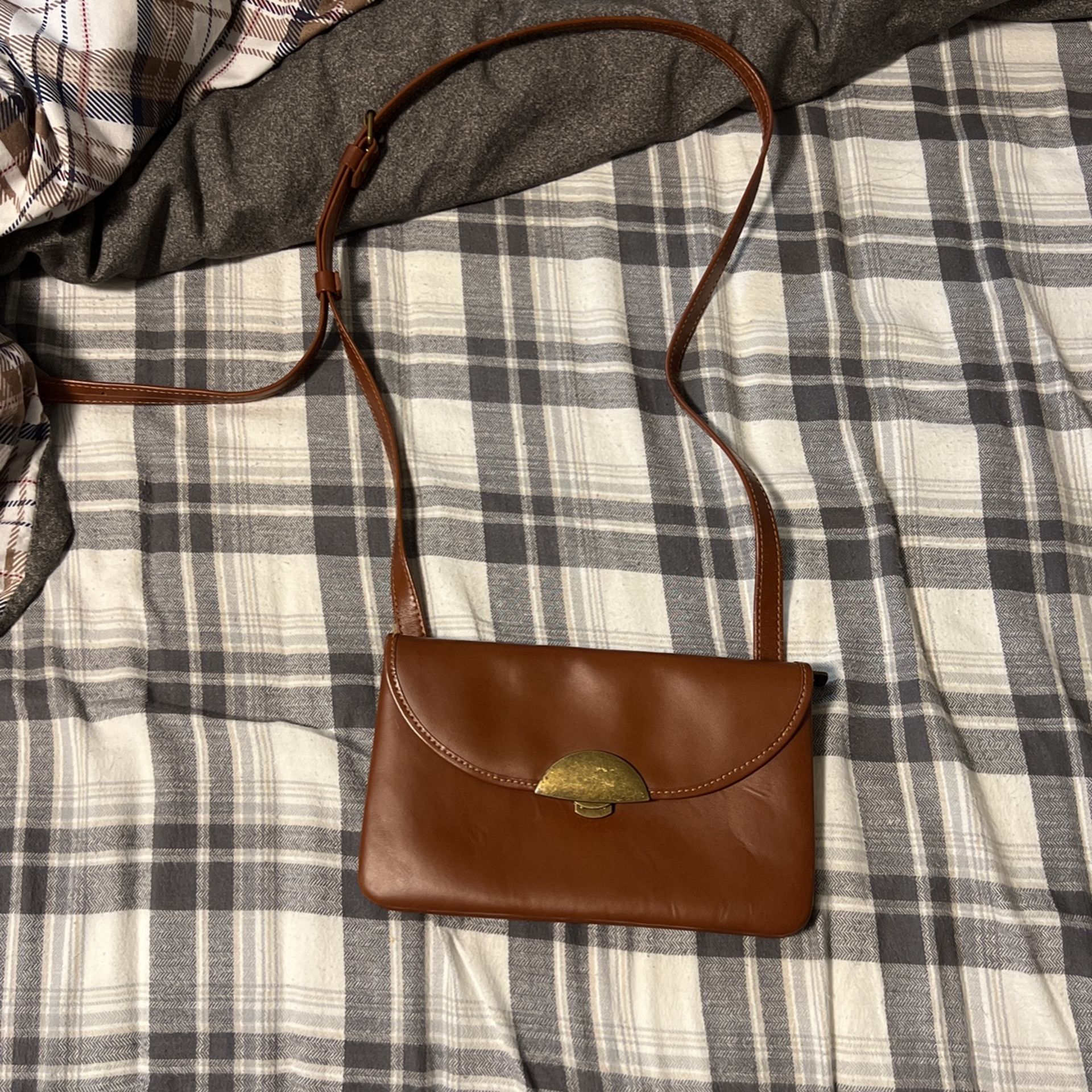 Beara Beara Women Crossbody