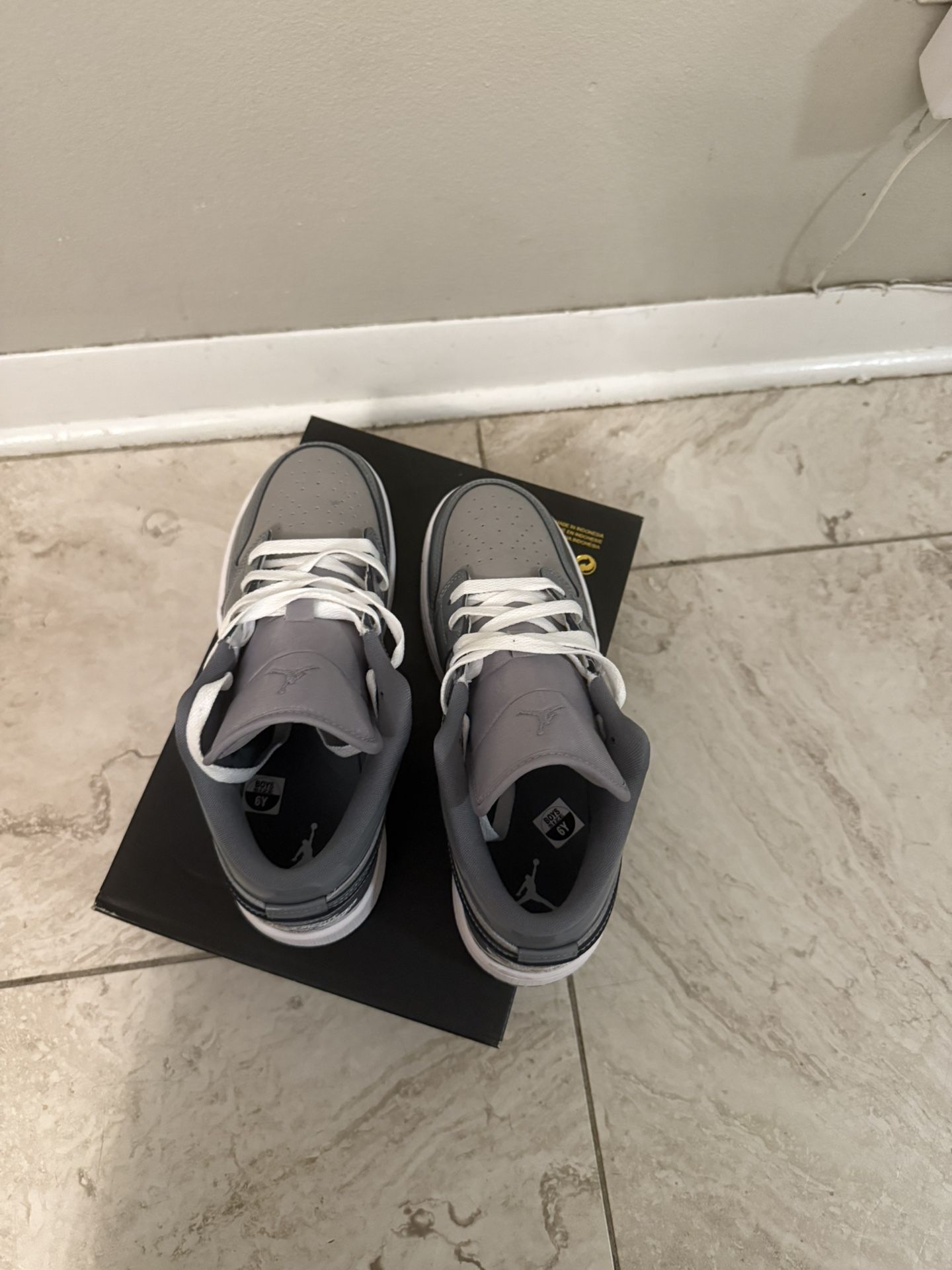 New Nike 1 Low Se, Women Size 7 