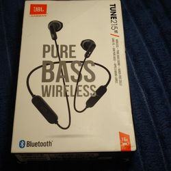 JBL Wireless in-ear headphones
Bluetooth 