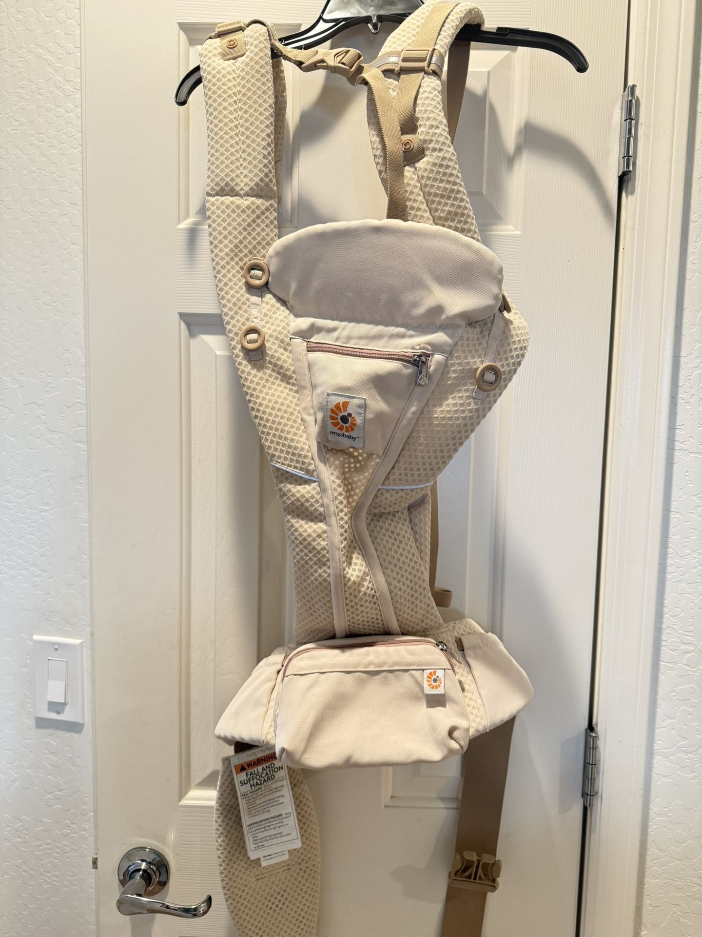 Ergo Baby Omni Breeze Carrier