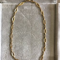 Vintage Sarah Coventry Gold Tone Necklace 