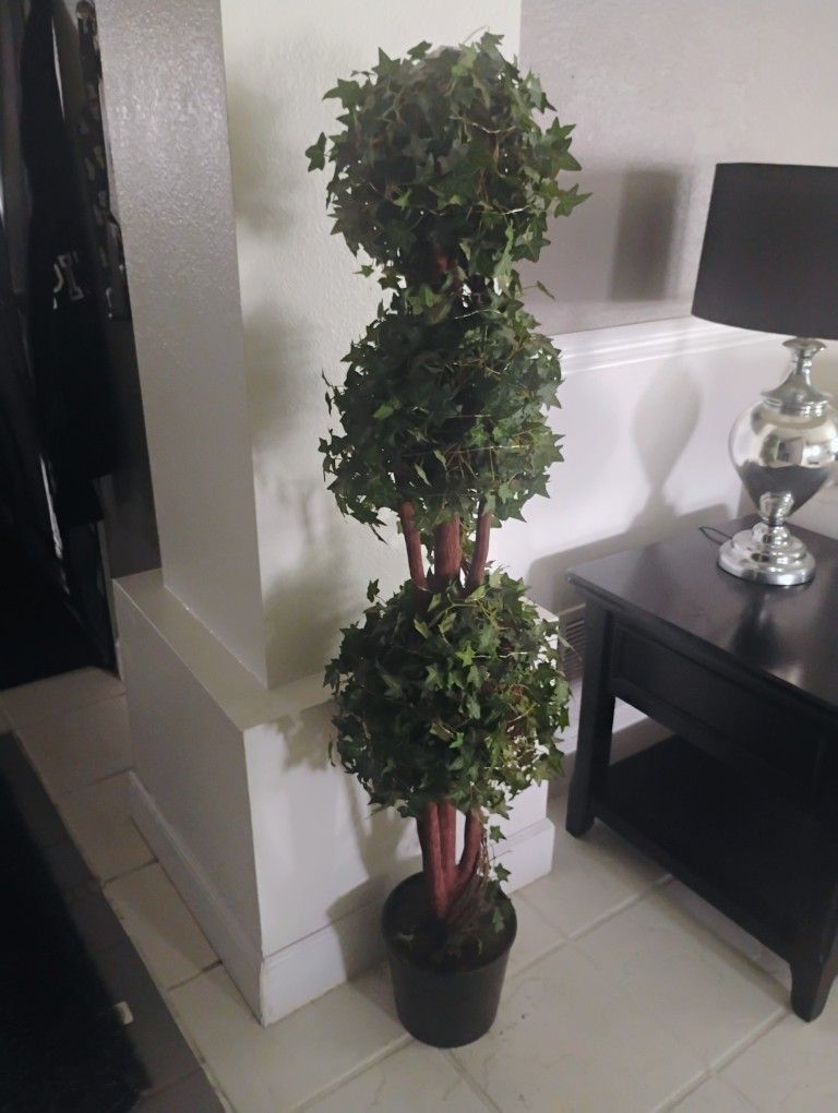 Topiary Fake Plant