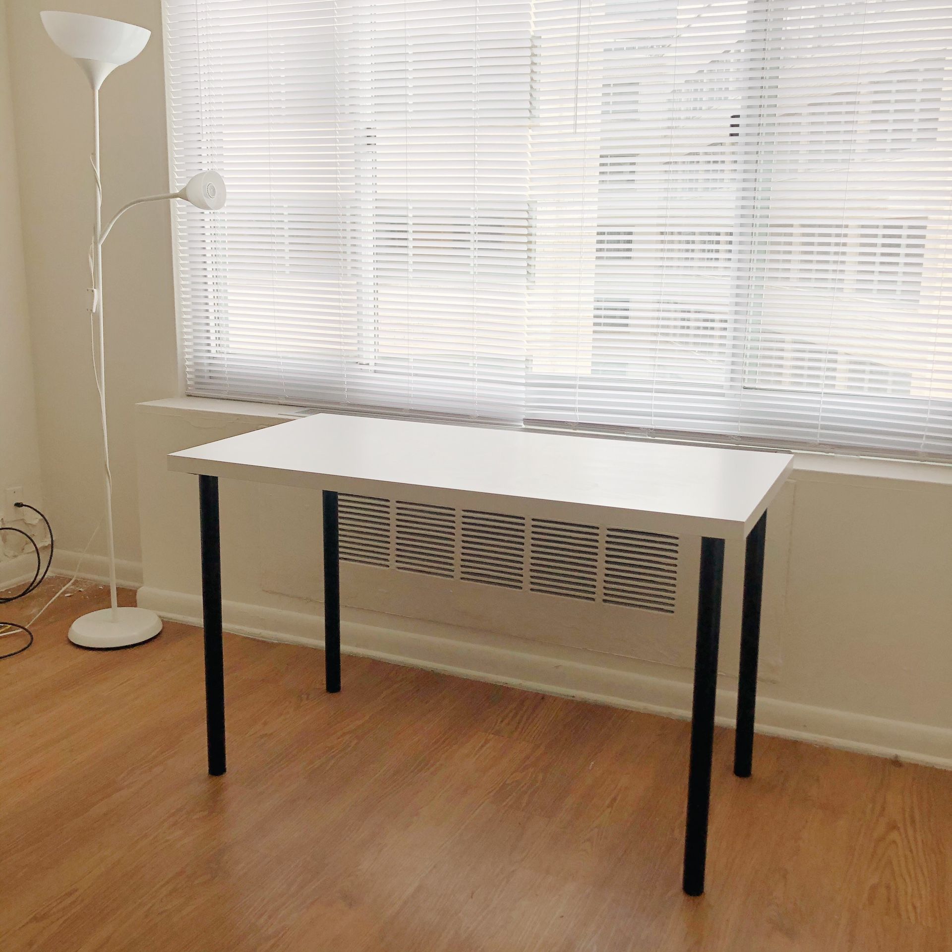 IKEA LINNMON Table 47L 23W 27H