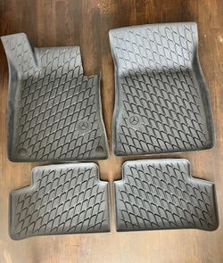 OEM 2019-2023 MERCEDES BENZ GLB250 X247 FLOOR RUBBER ALL WEATHER MAT SET OF 4