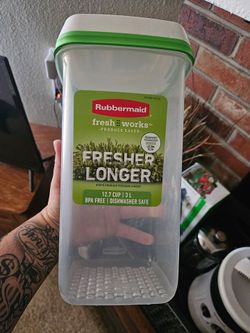 Rubbermaid FreshWorks Produce Saver 12.7 Cup