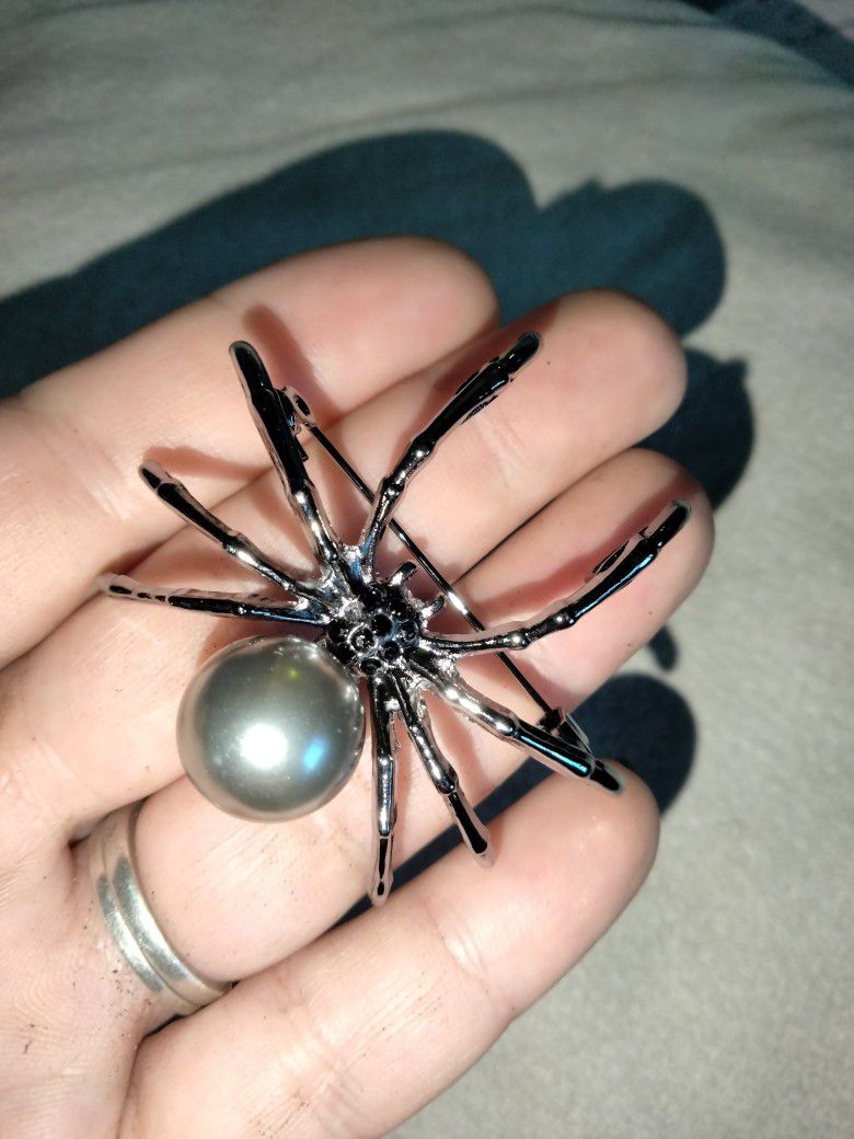 Spider Pin 