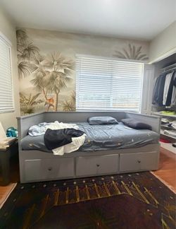 IKEA Hemnes Daybed with Storage Drawers