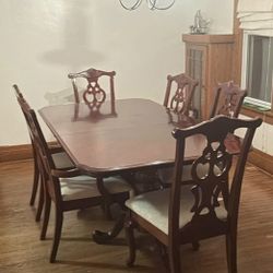 Beautiful Real Cherry Wood Dining Table with Leaf - 6 Chairs Included