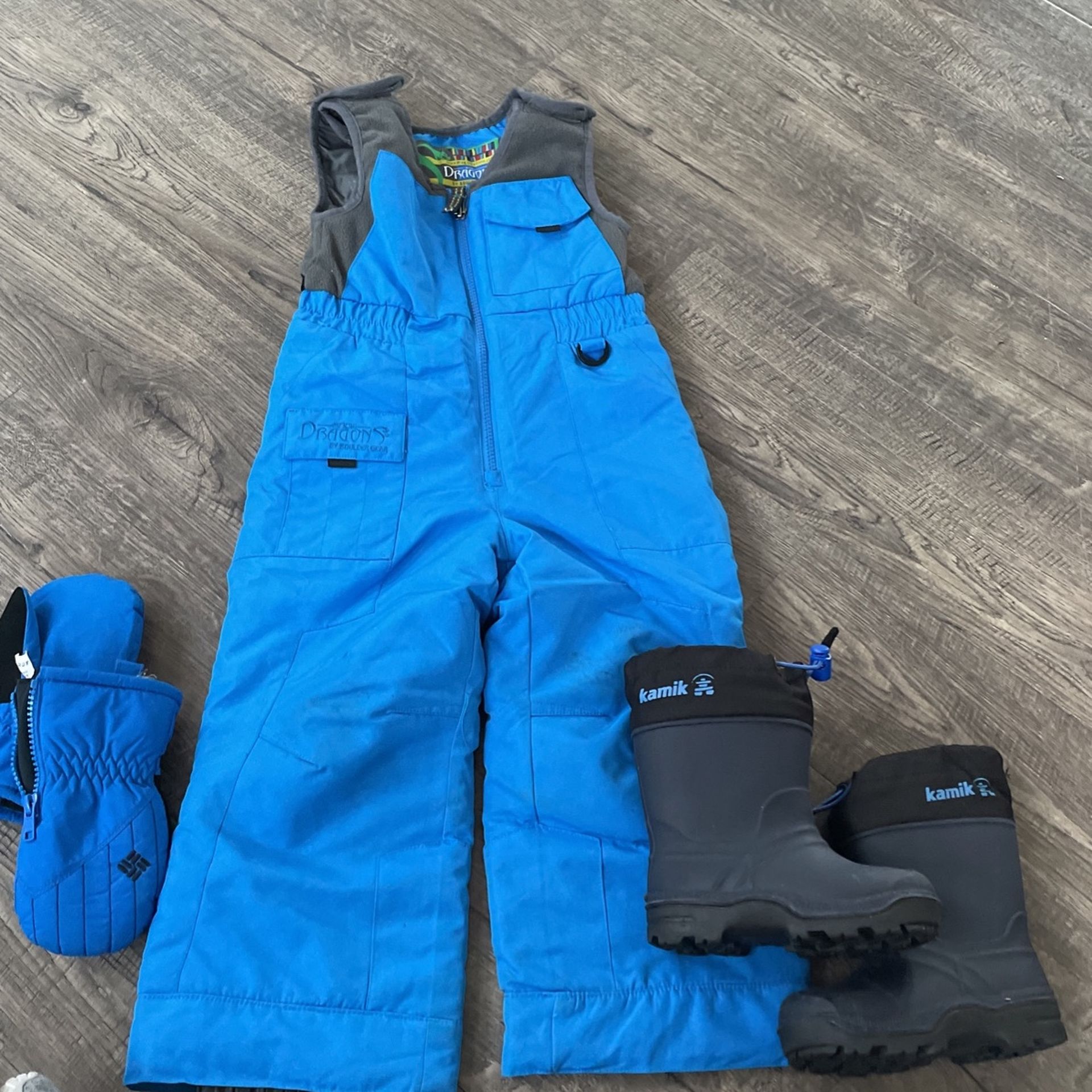 Toddler 3T Snow Bib With Boots And Gloves All Foe $50