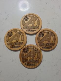 SET DE 4 PORTAVASOS DE MADERA HECHOS CON LASER
