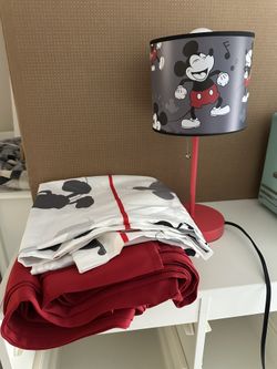 Lamp & curtains