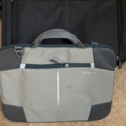 2 Targus Laptop  Bags  
