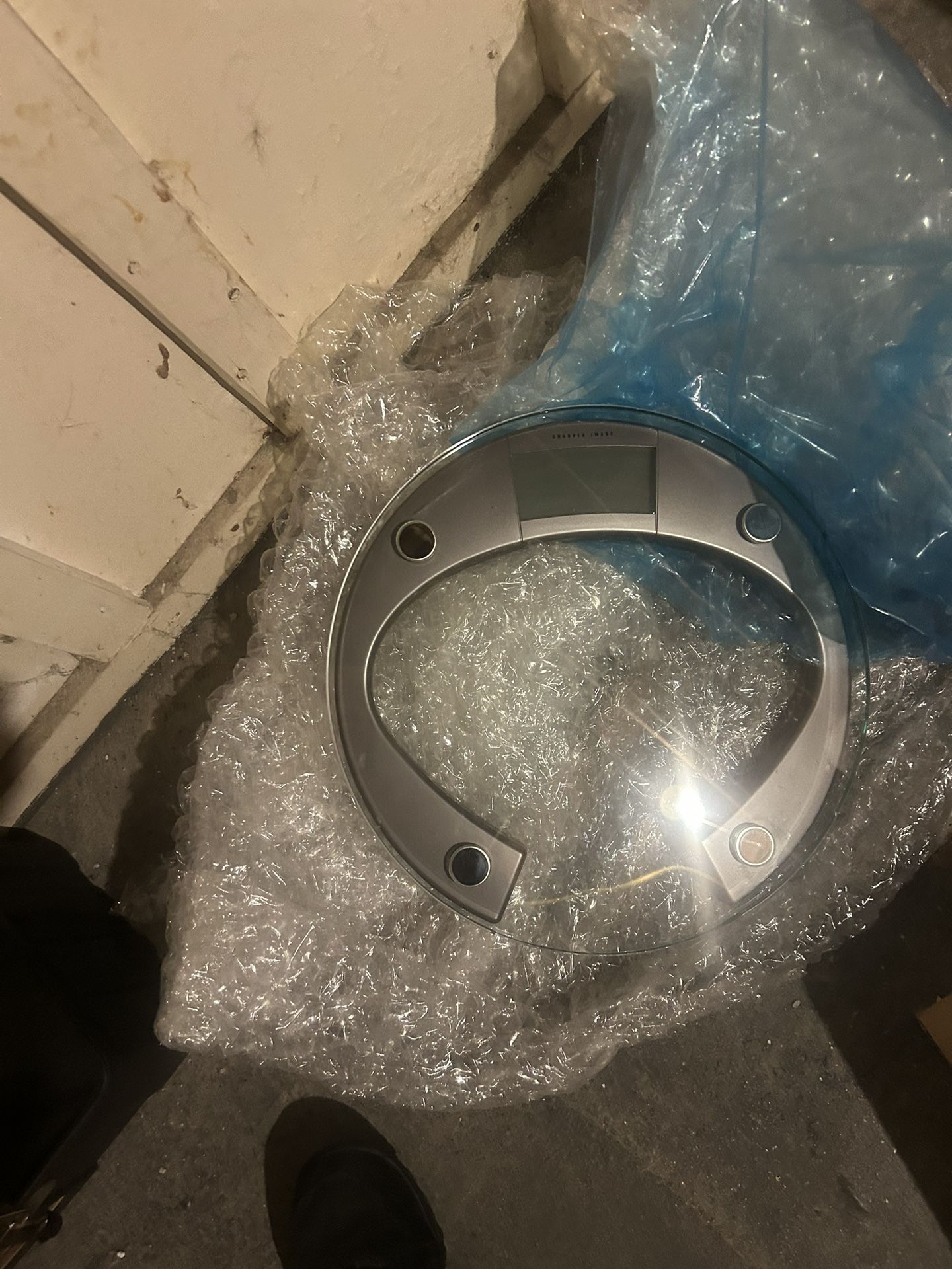 Sharper Image Digital Scale