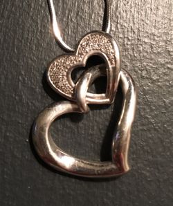 Diamond pendant with necklace